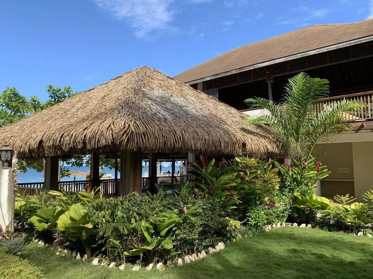 Relax In Jamaica - Enjoy 7 Miles Of White Sand Beach! Villa Negril Jamaica